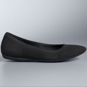 NWT Black Vera Wang Flats! 🖤